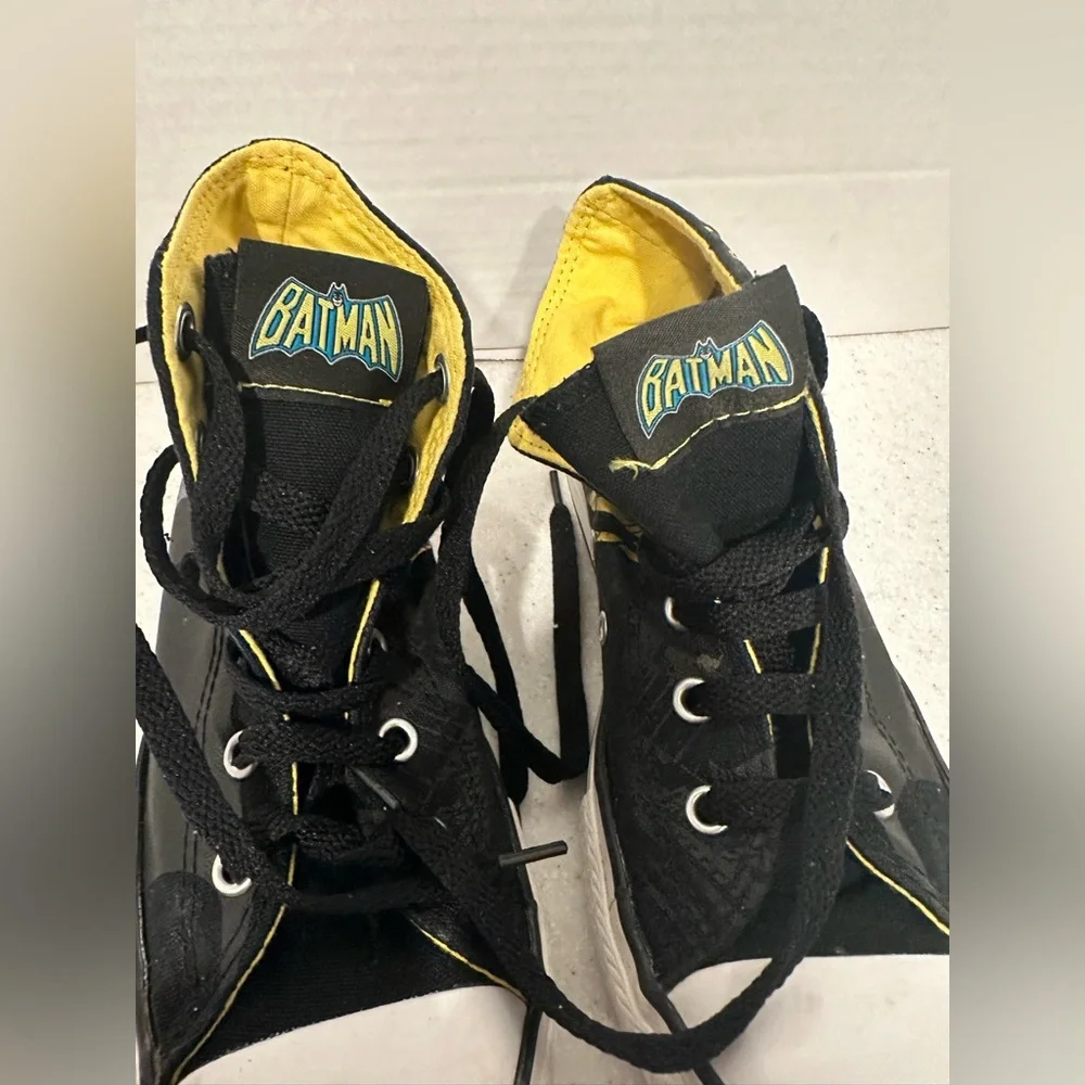Converse All Star Chuck Taylor High-Top Sneakers Black Yellow Batman Kids Sz 1.5